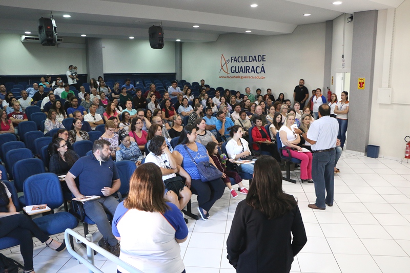 Colégio Guairacá realiza primeira reunião de pais do semestre