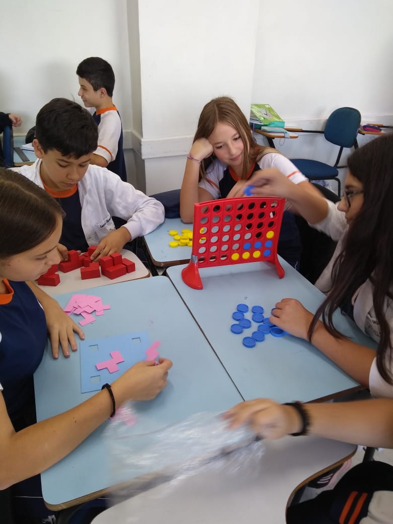 Alunos do Colégio Guairacá aprendem Matemática através de jogos de  raciocínio lógico