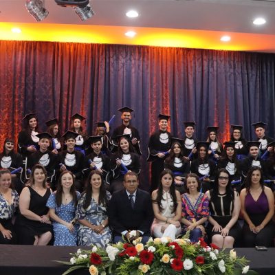 Colégio Guairacá celebra formatura do 3º ano