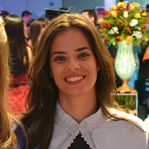 Prof. Dra. Kelly Cristina Nogueira Soares