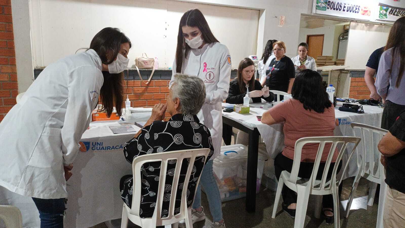 UniGuairacá participa de ação de saúde na Paróquia Divino Espírito Santo