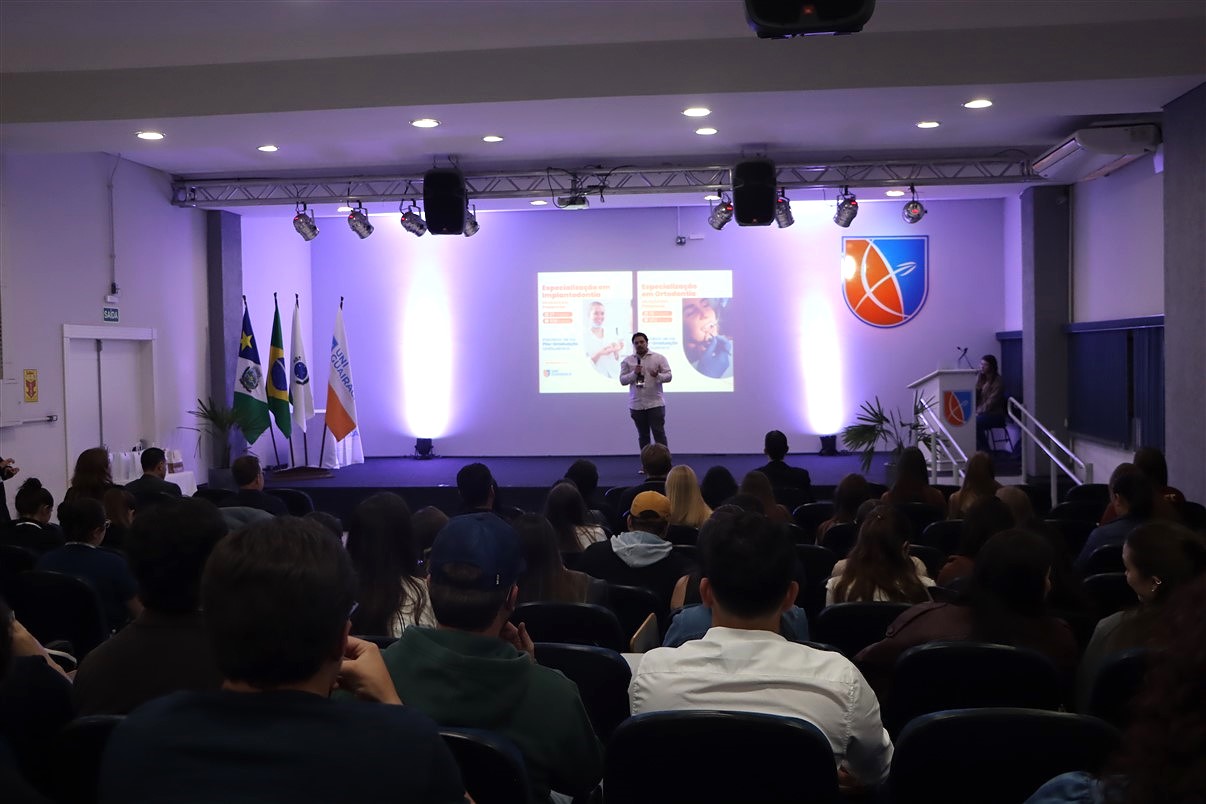 8ª JAO amplia discussões sobre implantodontia, harmonização orofacial e inteligência artificial no segundo dia de evento